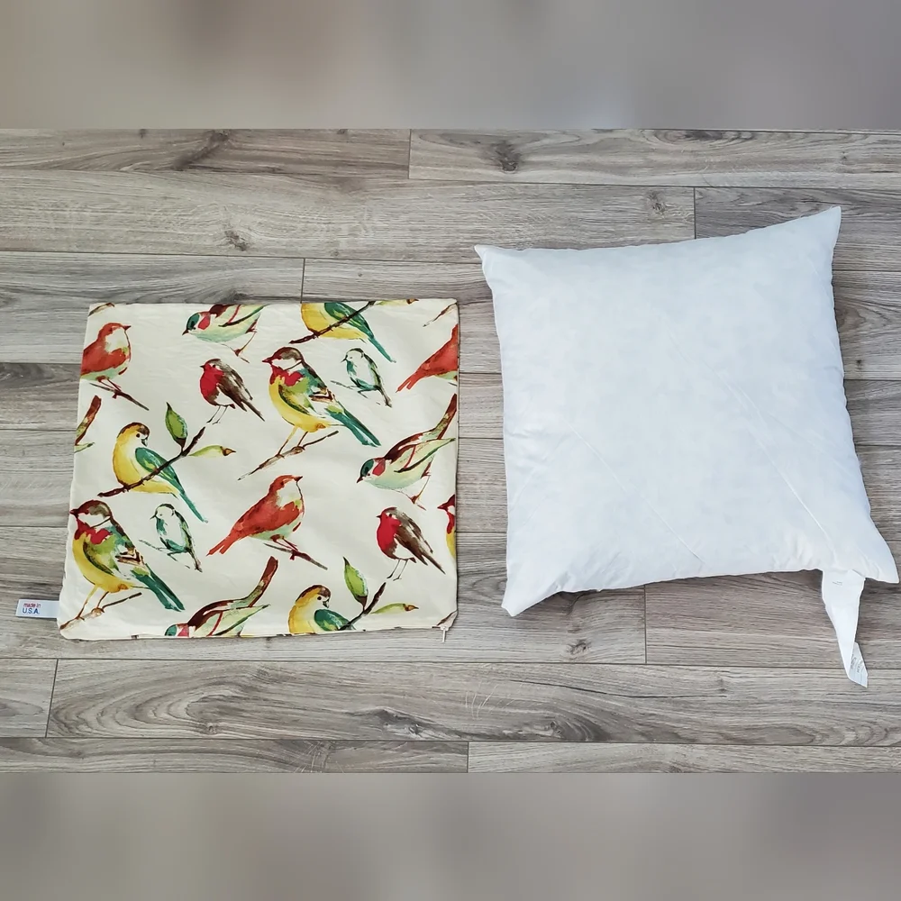 Newport Vibrant Bird In/Outdoor Duck Feather Insert Accent Pillow, IMPECCABLE